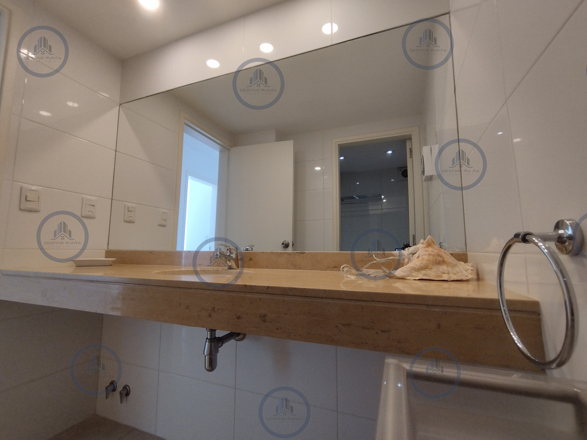 Apartamento ID.1080 - Excelente Apartamento de 3 Dormitorios en Playa Brava, Punta del Este
