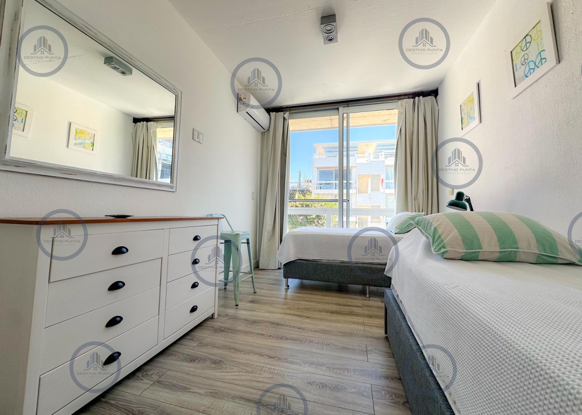 Apartamento ID.2433 - Penthouse Duplex en venta, con parrillero y vista al mar en Manantiales