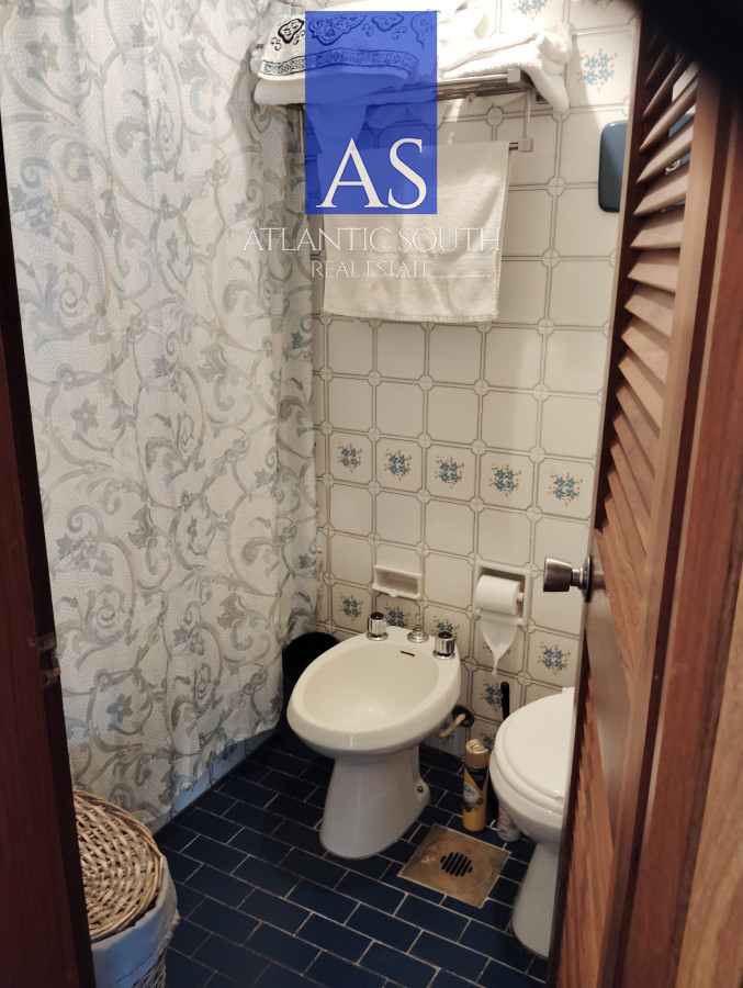 Apartamento ID.4072 - Apartamento de 3 dormitorios y servicio en venta en Punta del Este