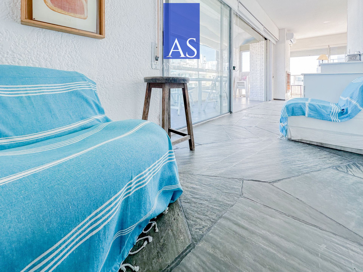 Apartamento ID.4020 - Penthouse en venta en Peninsula, 3 dormitorios, 3 baños, garaje
