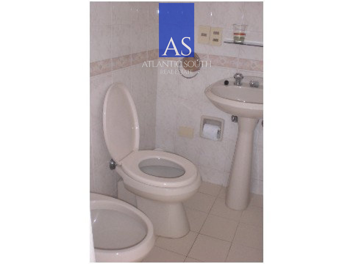 Apartamento ID.3144 - Apartamento de 3 dormitorios con vista al mar Playa Mansa Punta del Este