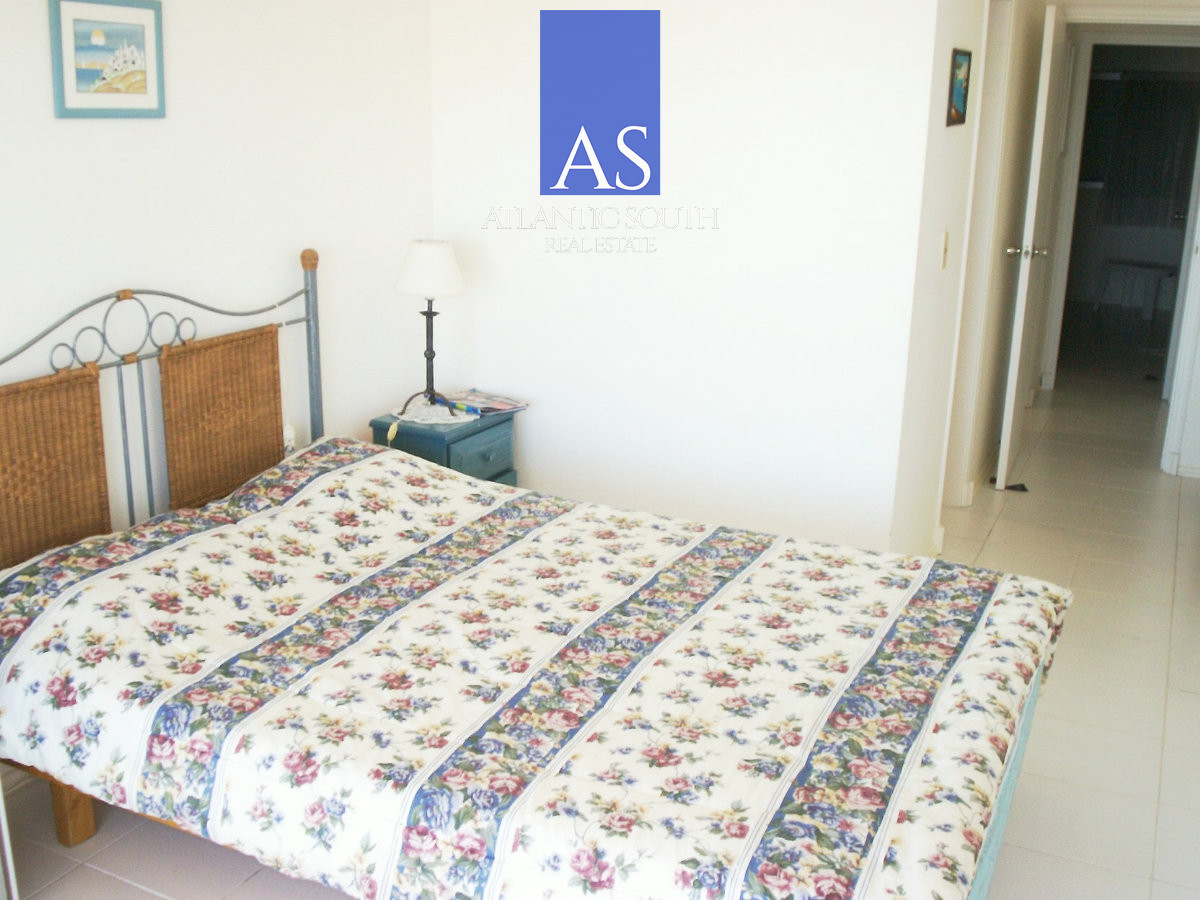Apartamento ID.3144 - Apartamento de 3 dormitorios con vista al mar Playa Mansa Punta del Este