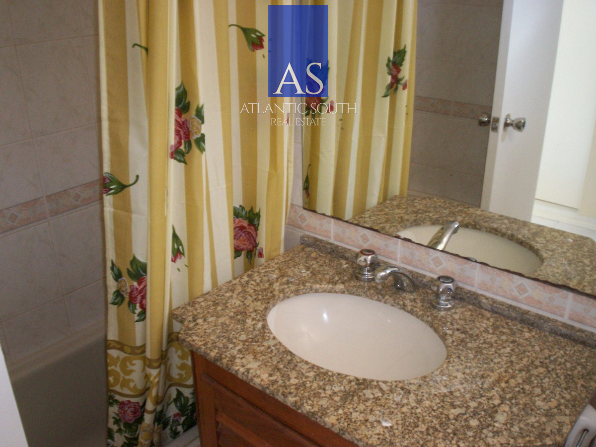 Apartamento ID.3144 - Apartamento de 3 dormitorios con vista al mar Playa Mansa Punta del Este