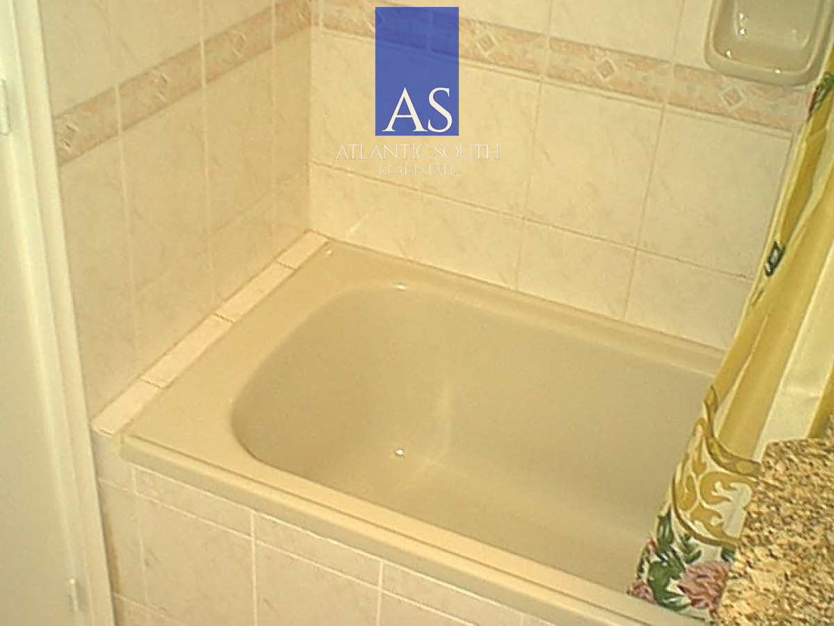 Apartamento ID.3144 - Apartamento de 3 dormitorios con vista al mar Playa Mansa Punta del Este