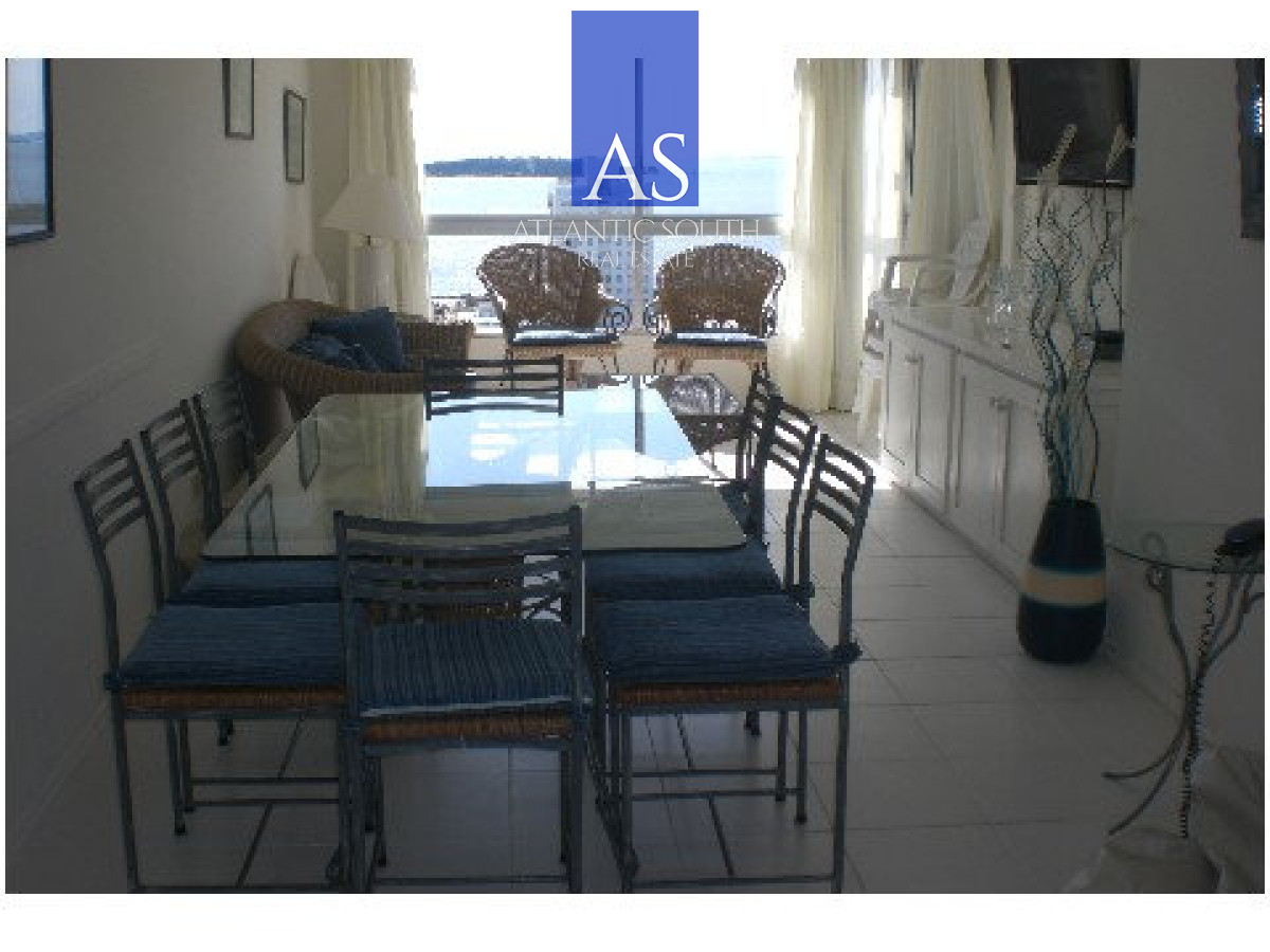 Apartamento ID.3144 - Apartamento de 3 dormitorios con vista al mar Playa Mansa Punta del Este