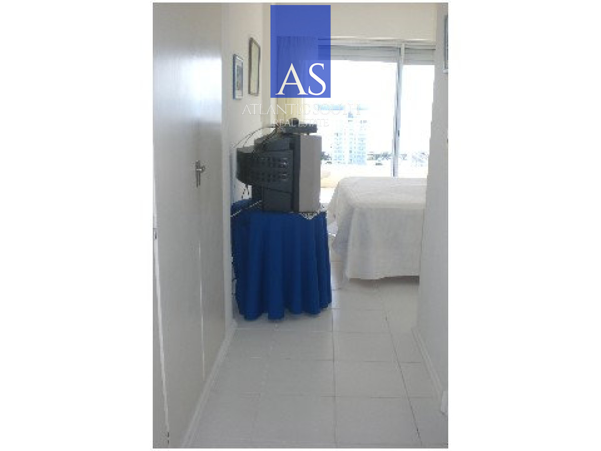 Apartamento ID.3144 - Apartamento de 3 dormitorios con vista al mar Playa Mansa Punta del Este
