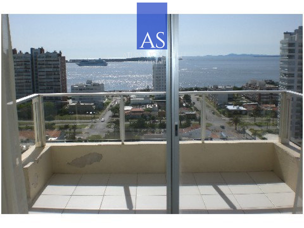 Apartamento ID.3144 - Apartamento de 3 dormitorios con vista al mar Playa Mansa Punta del Este