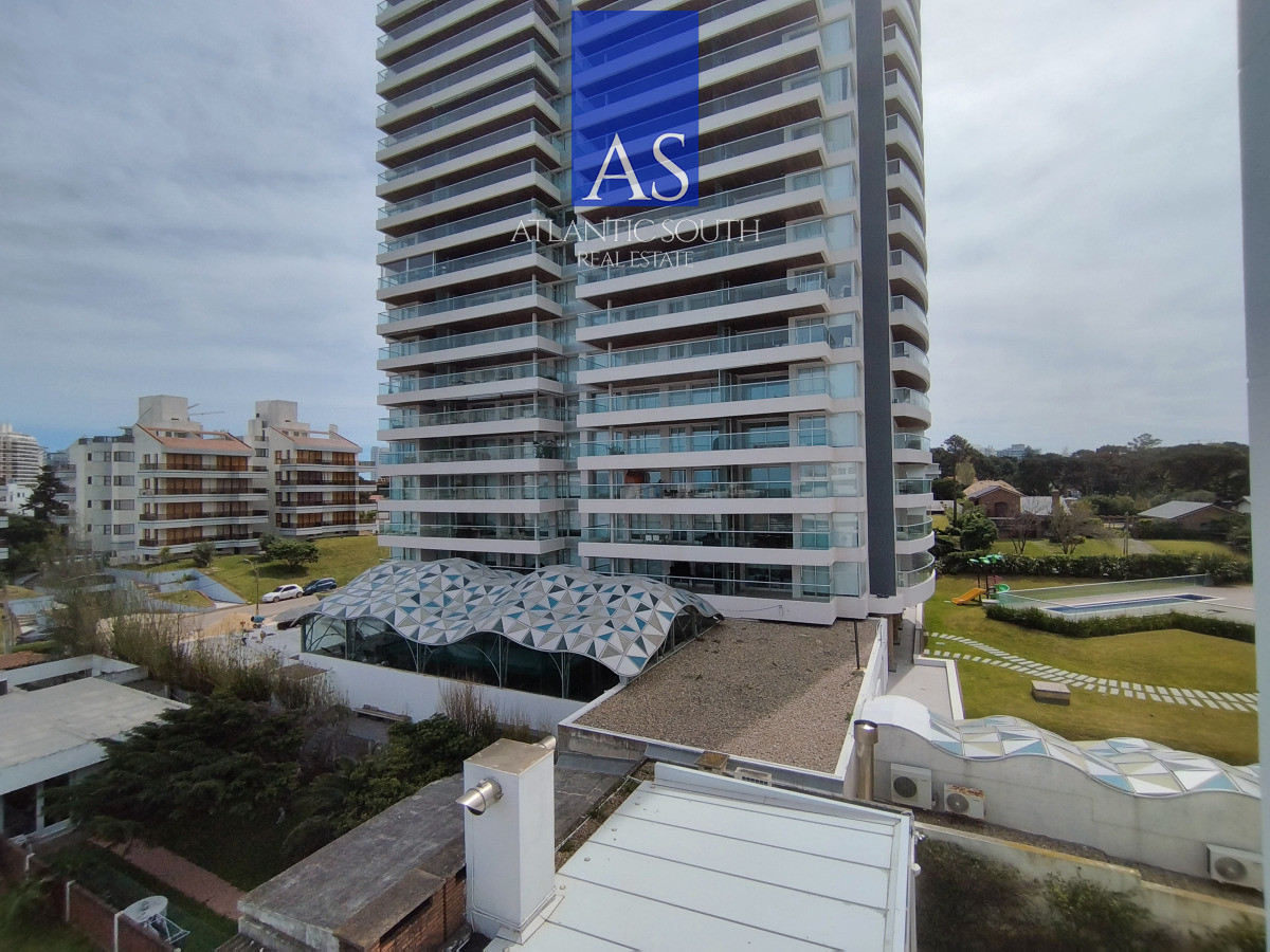Apartamento ID.3109 - Apartamento moderno de 3 dormitorios cerca del mar Playa Mansa Punta del Este