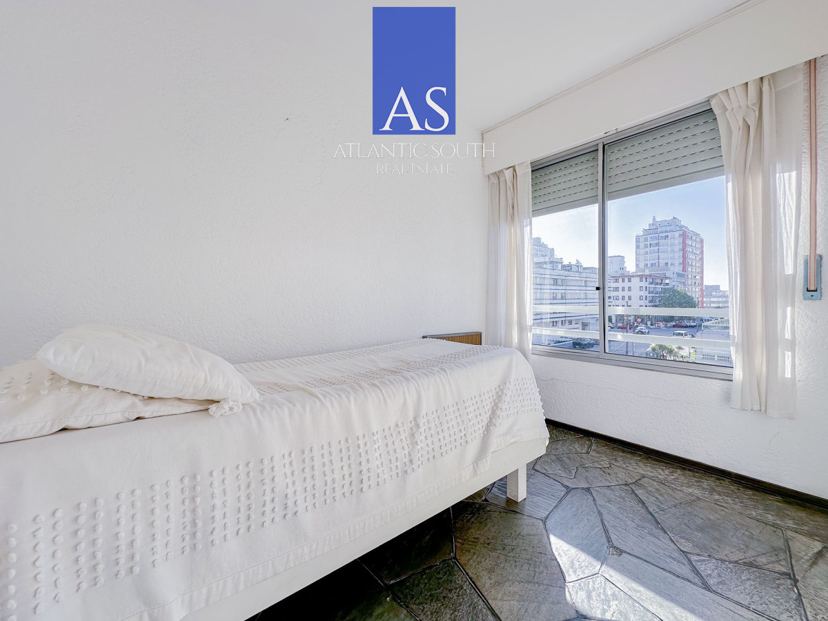 Apartamento ID.4020 - Penthouse en venta en Peninsula, 3 dormitorios, 3 baños, garaje