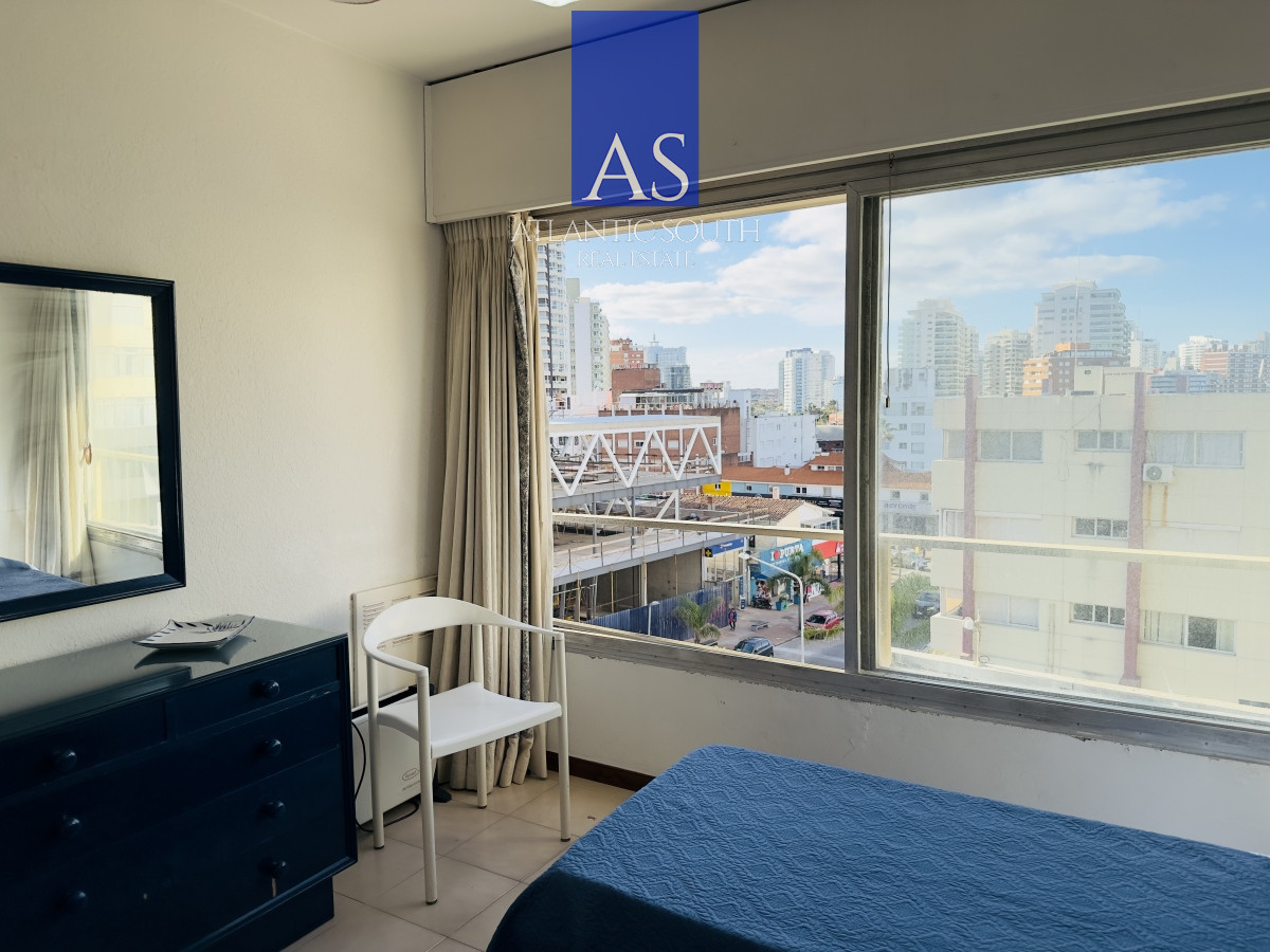 Apartamento ID.4104 - Apartamento en venta 2 dormitorios con vista y espacios amplios en Península Punta del Este