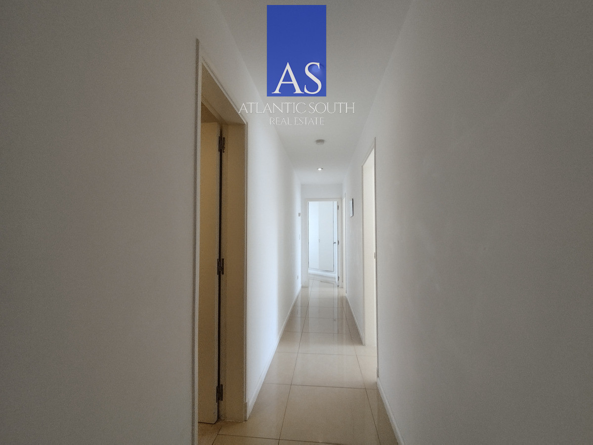 Apartamento ID.3109 - Apartamento moderno de 3 dormitorios cerca del mar Playa Mansa Punta del Este