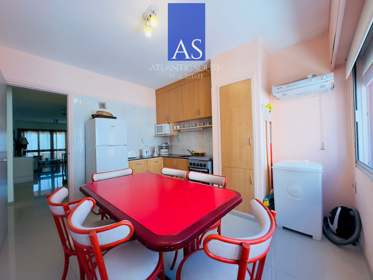 Apartamento ID.3390 - Apartamento de 2 dormitorios, reciclado, en venta, en Punta del Este