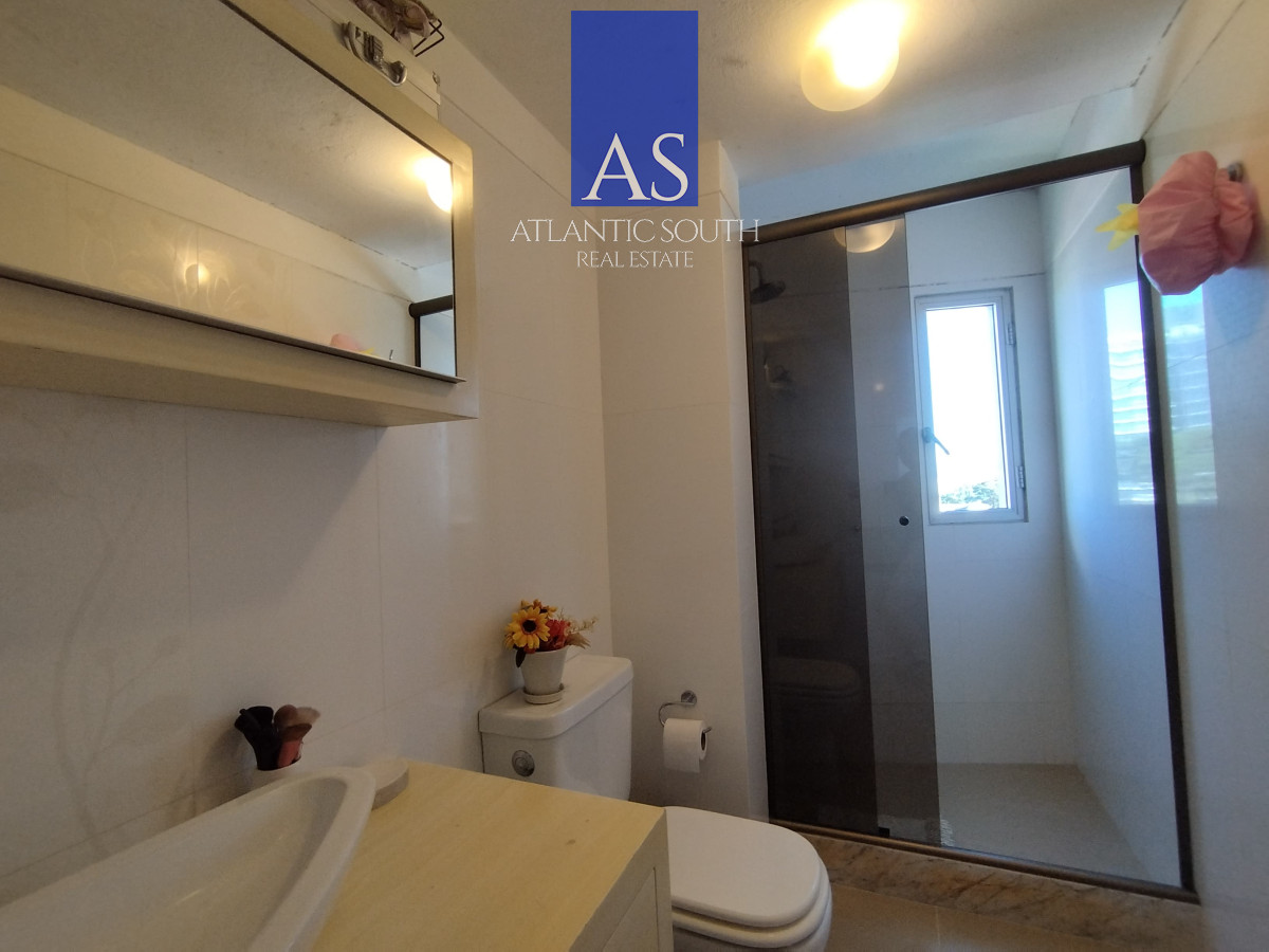 Apartamento ID.4074 - Apartamento de 3 dormitorios y dependencia zona shopping Punta del Este