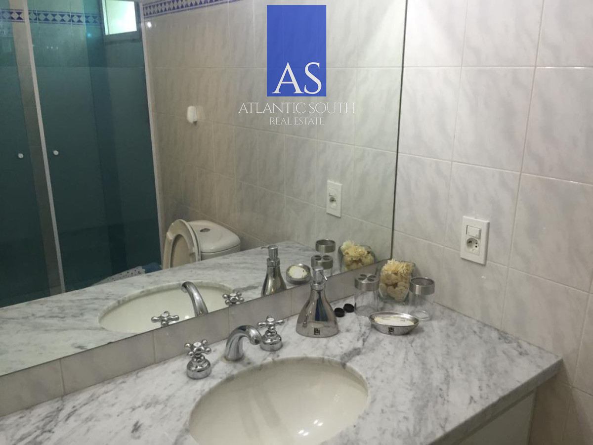Apartamento ID.3108 - Apartamento 2 dormitorios en venta en Playa MAnsa frente al mar Punta del Este