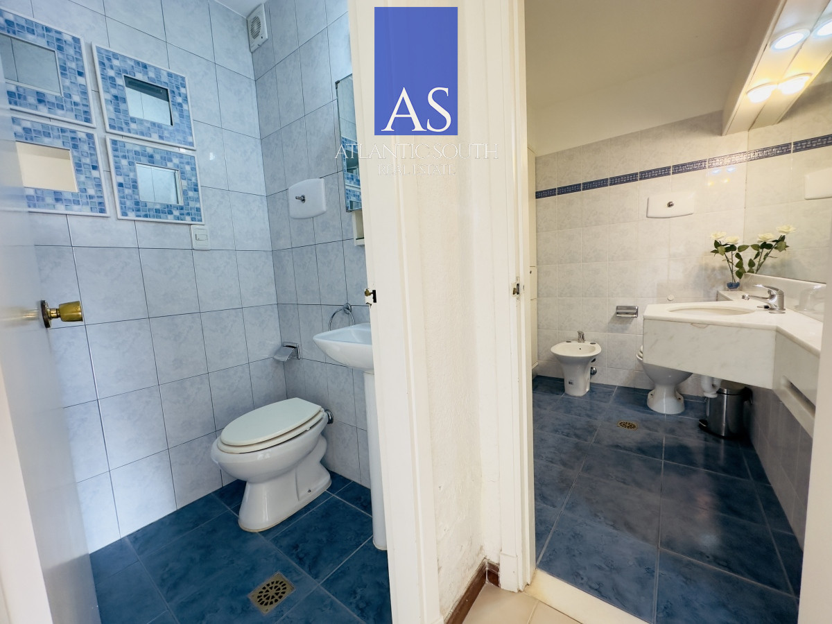 Apartamento ID.4104 - Apartamento en venta 2 dormitorios con vista y espacios amplios en Península Punta del Este