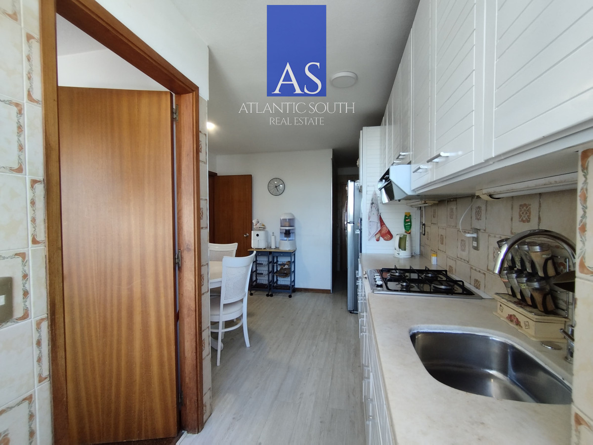 Apartamento ID.4074 - Apartamento de 3 dormitorios y dependencia zona shopping Punta del Este