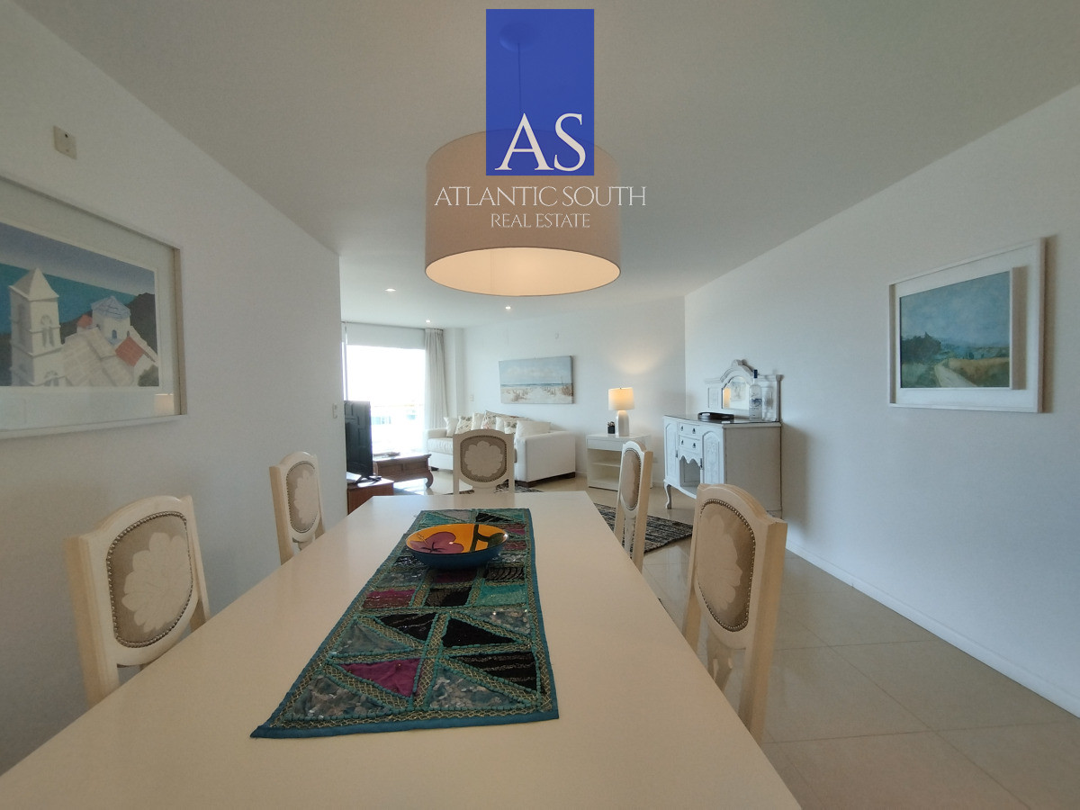 Apartamento ID.3109 - Apartamento moderno de 3 dormitorios cerca del mar Playa Mansa Punta del Este