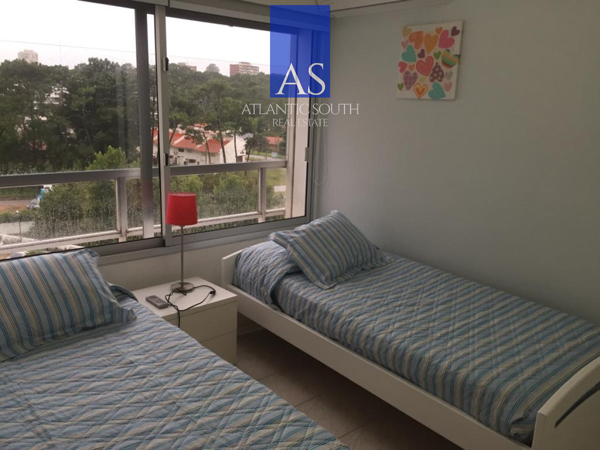 Apartamento ID.3108 - Apartamento 2 dormitorios en venta en Playa MAnsa frente al mar Punta del Este