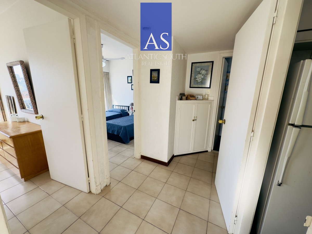 Apartamento ID.4104 - Apartamento en venta 2 dormitorios con vista y espacios amplios en Península Punta del Este