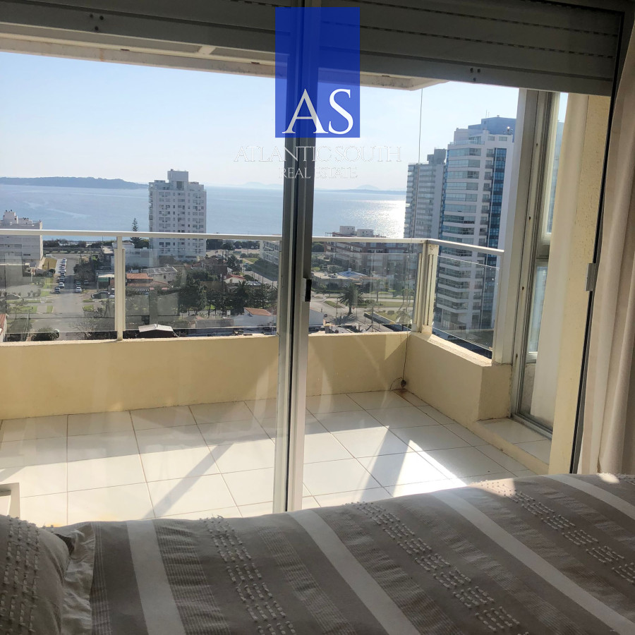Apartamento ID.3022 - Venta de apartamento de 3 dormitorios en Punta del Este