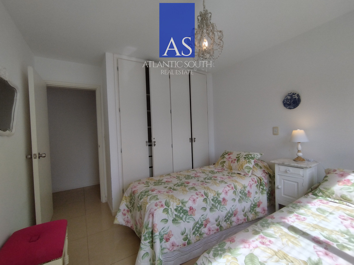 Apartamento ID.3109 - Apartamento moderno de 3 dormitorios cerca del mar Playa Mansa Punta del Este