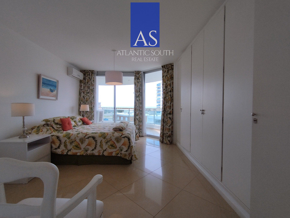 Apartamento ID.3109 - Apartamento moderno de 3 dormitorios cerca del mar Playa Mansa Punta del Este