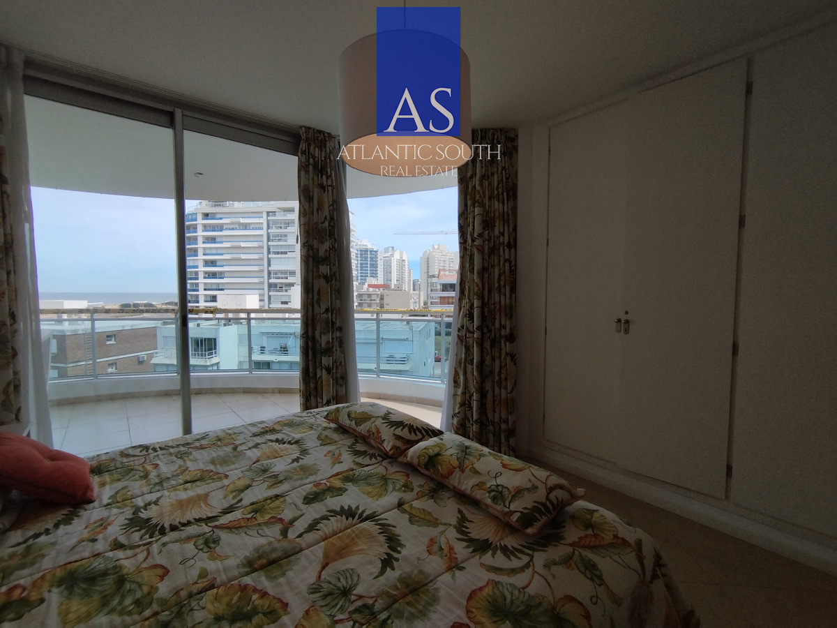 Apartamento ID.3109 - Apartamento moderno de 3 dormitorios cerca del mar Playa Mansa Punta del Este