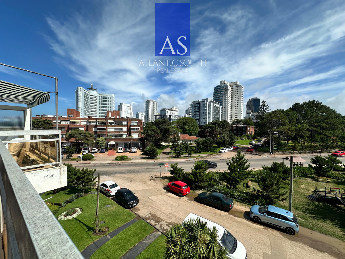 Apartamento ID.4785 - Apartamento 1 dormitorio terraza cochera bajos gastos Punta del Este