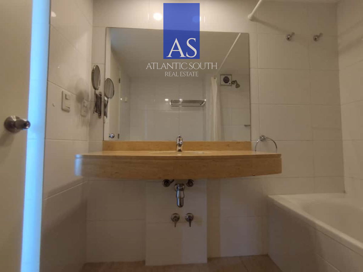 Apartamento ID.3109 - Apartamento moderno de 3 dormitorios cerca del mar Playa Mansa Punta del Este