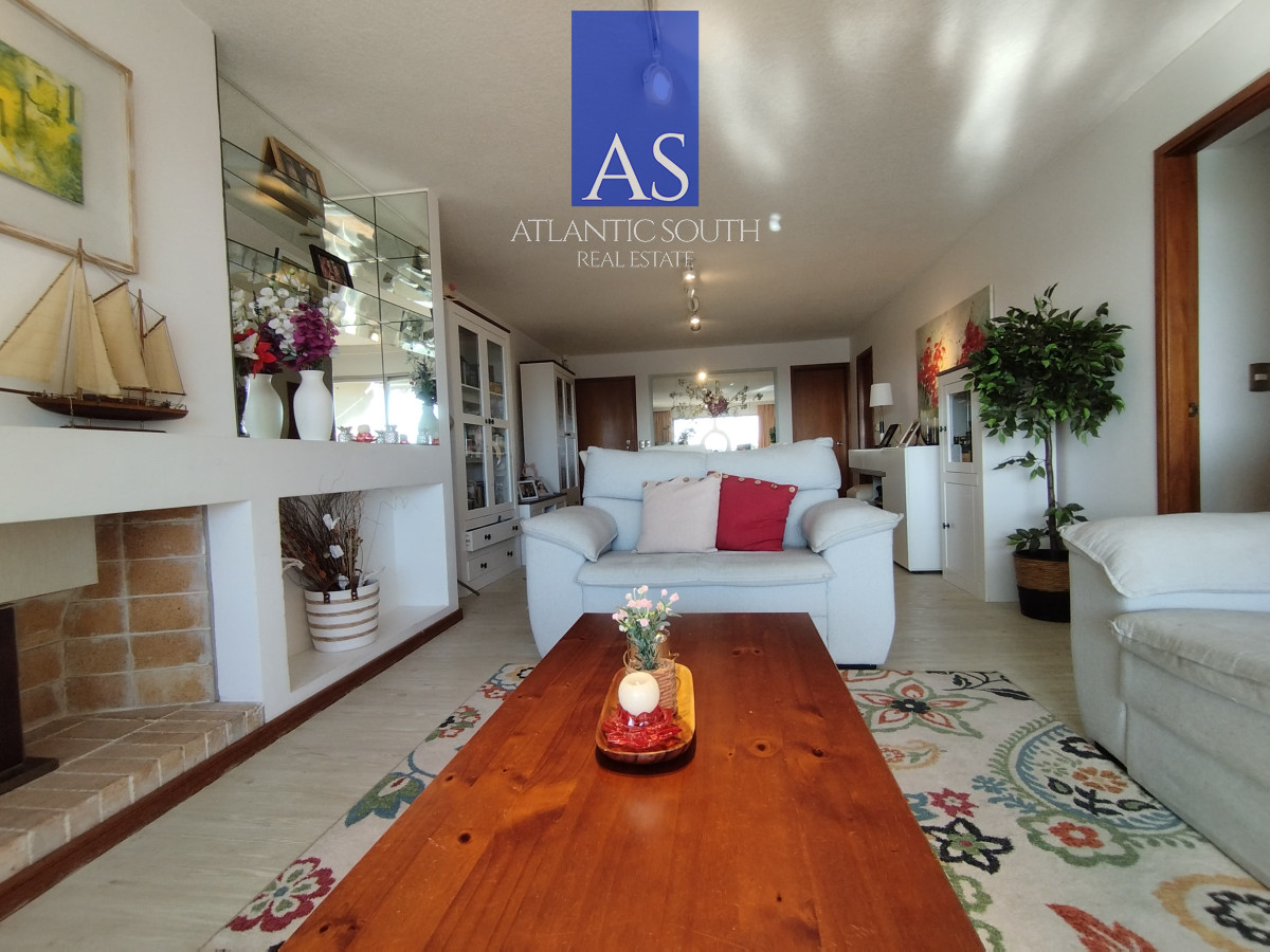 Apartamento ID.4074 - Apartamento de 3 dormitorios y dependencia zona shopping Punta del Este