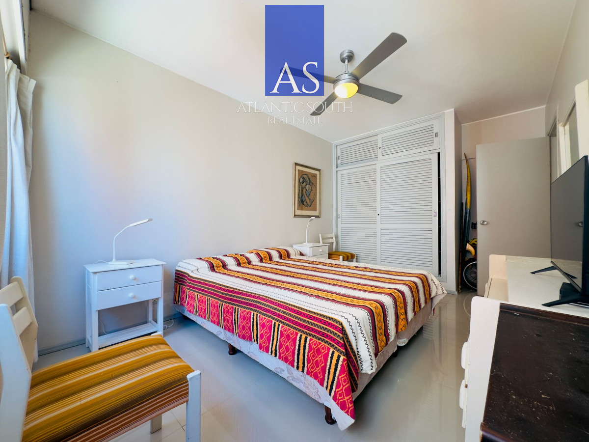 Apartamento ID.3390 - Apartamento de 2 dormitorios, reciclado, en venta, en Punta del Este