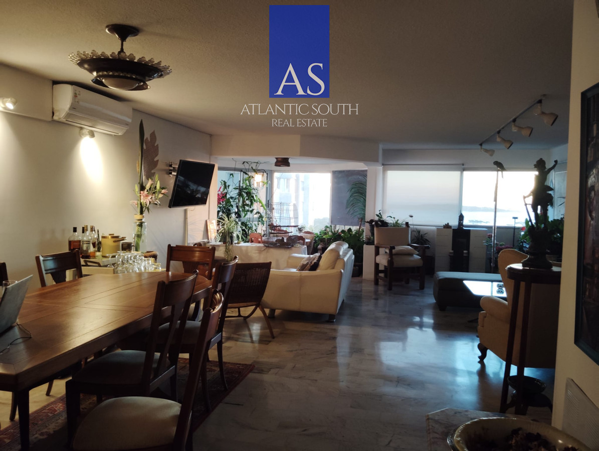 Apartamento ID.4072 - Apartamento de 3 dormitorios y servicio en venta en Punta del Este