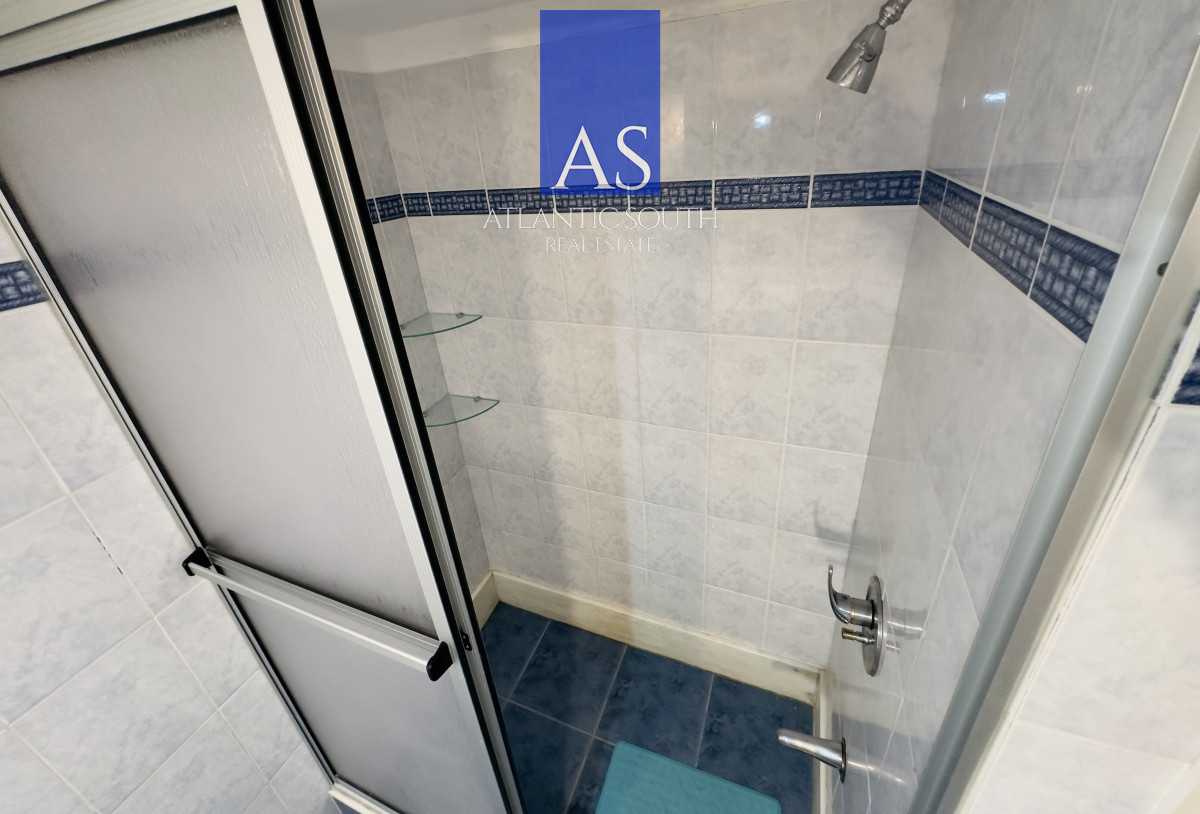 Apartamento ID.4104 - Apartamento en venta 2 dormitorios con vista y espacios amplios en Península Punta del Este