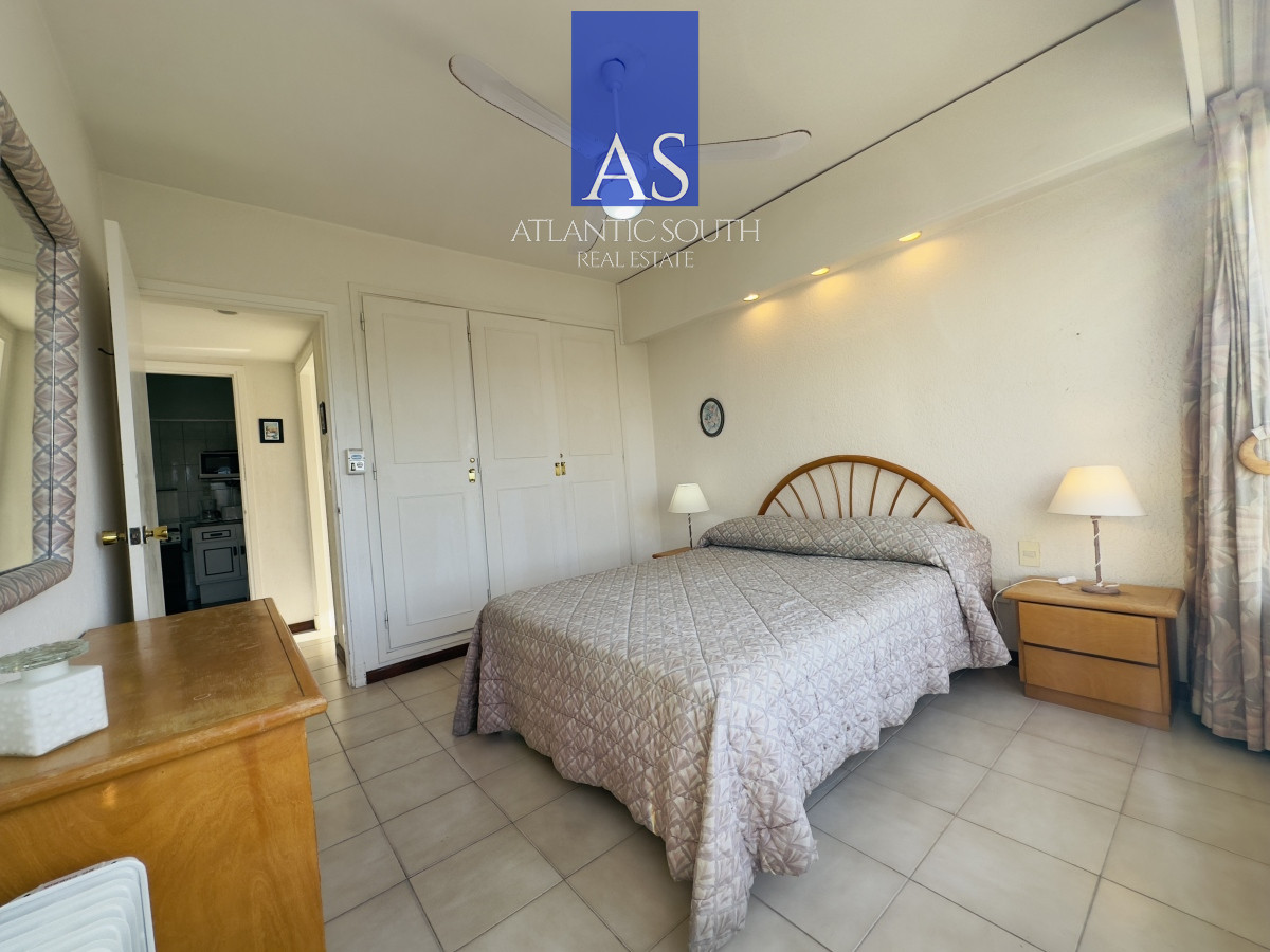 Apartamento ID.4104 - Apartamento en venta 2 dormitorios con vista y espacios amplios en Península Punta del Este