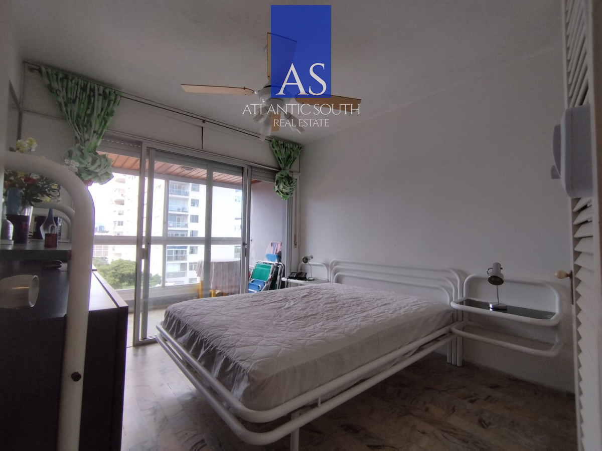 Apartamento ID.4170 - Apartamento en primera linea 1 dormitorio y medio vista al mar Playa Mansa