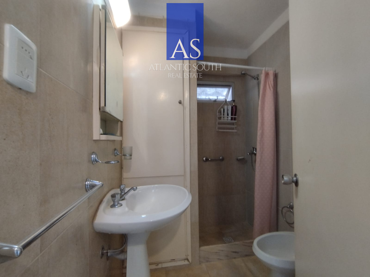 Apartamento ID.4170 - Apartamento en primera linea 1 dormitorio y medio vista al mar Playa Mansa