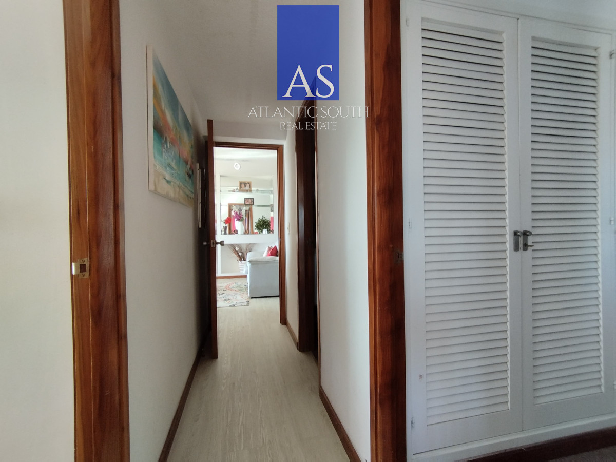 Apartamento ID.4074 - Apartamento de 3 dormitorios y dependencia zona shopping Punta del Este