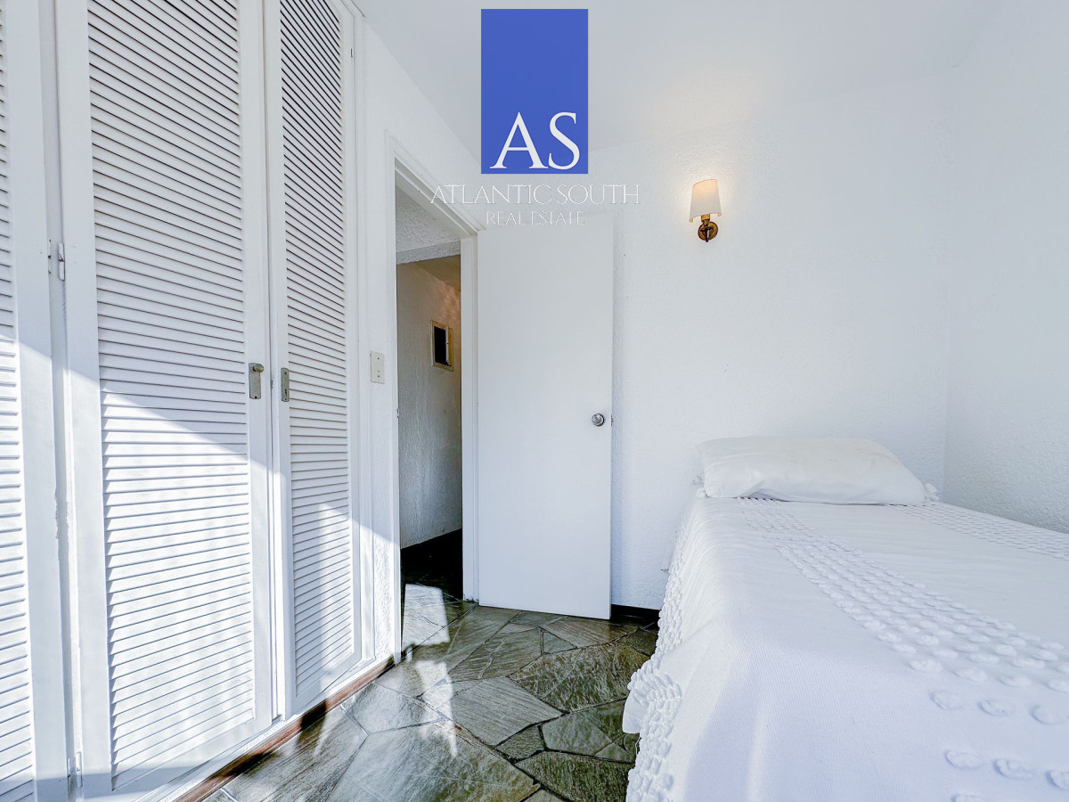 Apartamento ID.4020 - Penthouse en venta en Peninsula, 3 dormitorios, 3 baños, garaje