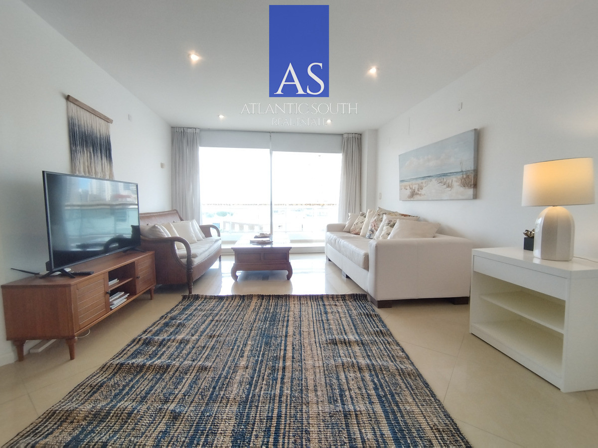 Apartamento ID.3109 - Apartamento moderno de 3 dormitorios cerca del mar Playa Mansa Punta del Este