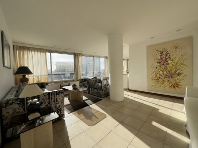Apartamento en venta 2 dormitorios con vista y espacios amplios en Península Punta del Este