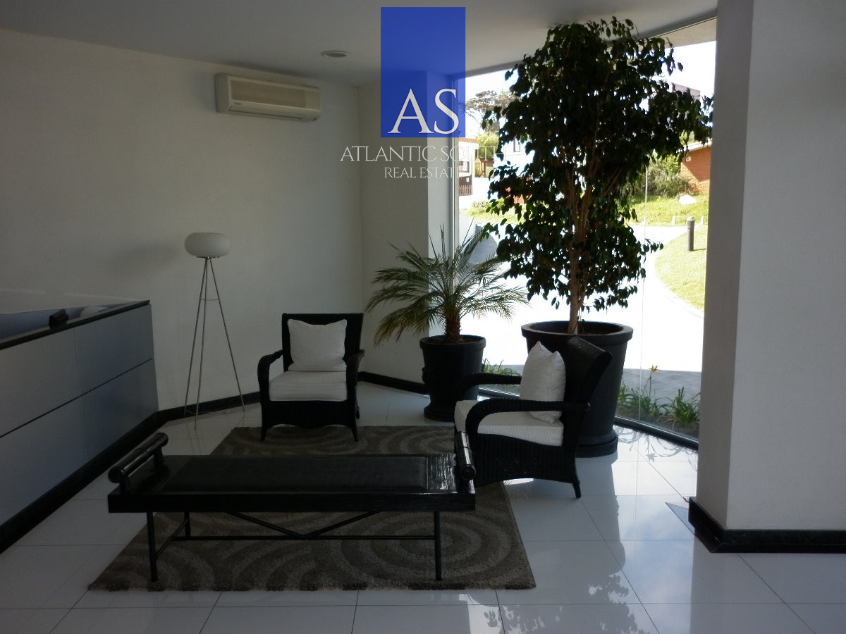 Apartamento ID.3109 - Apartamento moderno de 3 dormitorios cerca del mar Playa Mansa Punta del Este