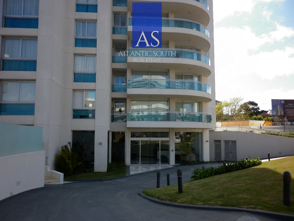 Apartamento ID.3109 - Apartamento moderno de 3 dormitorios cerca del mar Playa Mansa Punta del Este