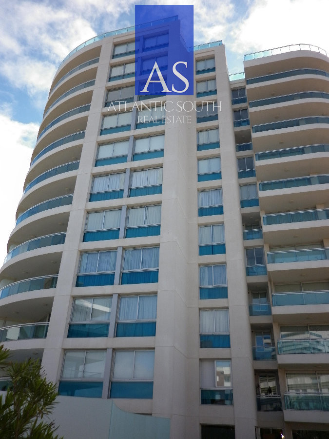 Apartamento ID.3109 - Apartamento moderno de 3 dormitorios cerca del mar Playa Mansa Punta del Este