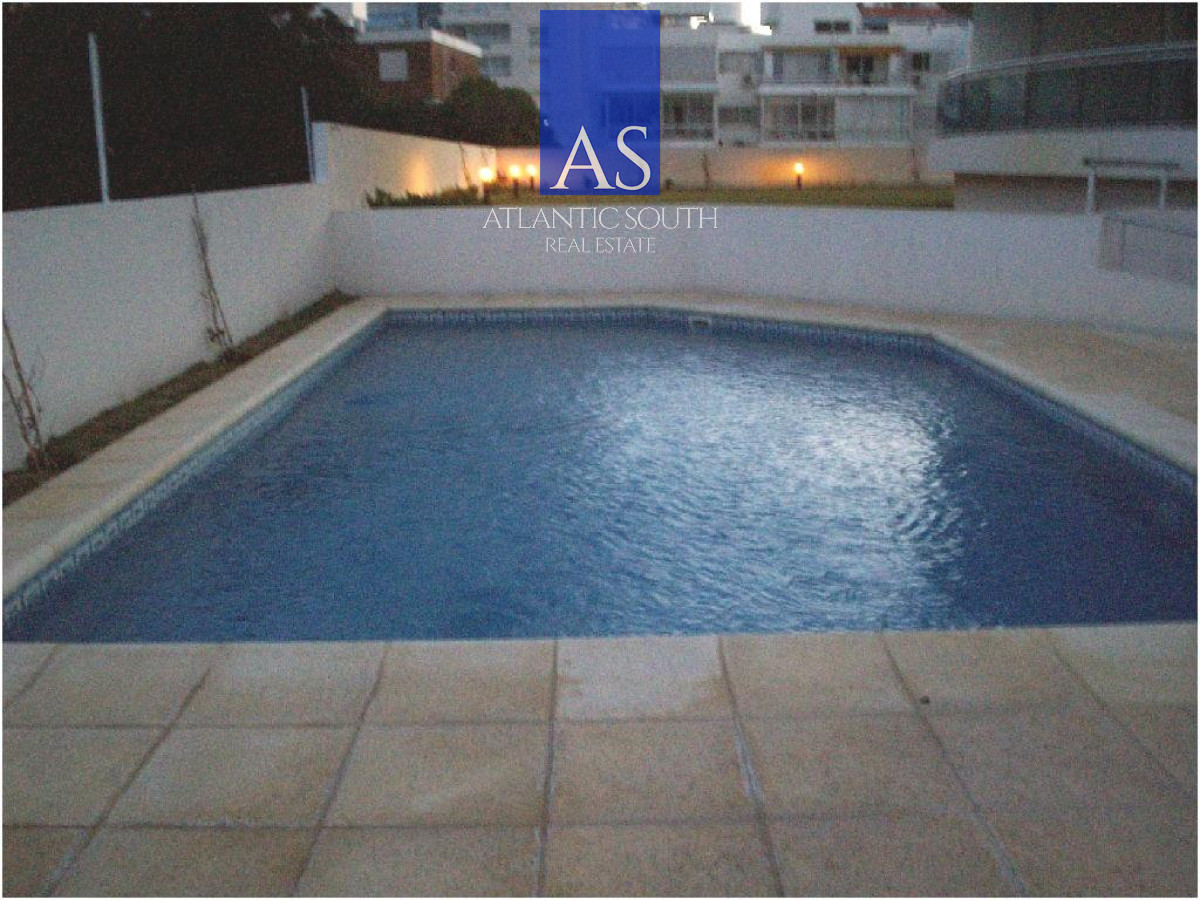Apartamento ID.3109 - Apartamento moderno de 3 dormitorios cerca del mar Playa Mansa Punta del Este