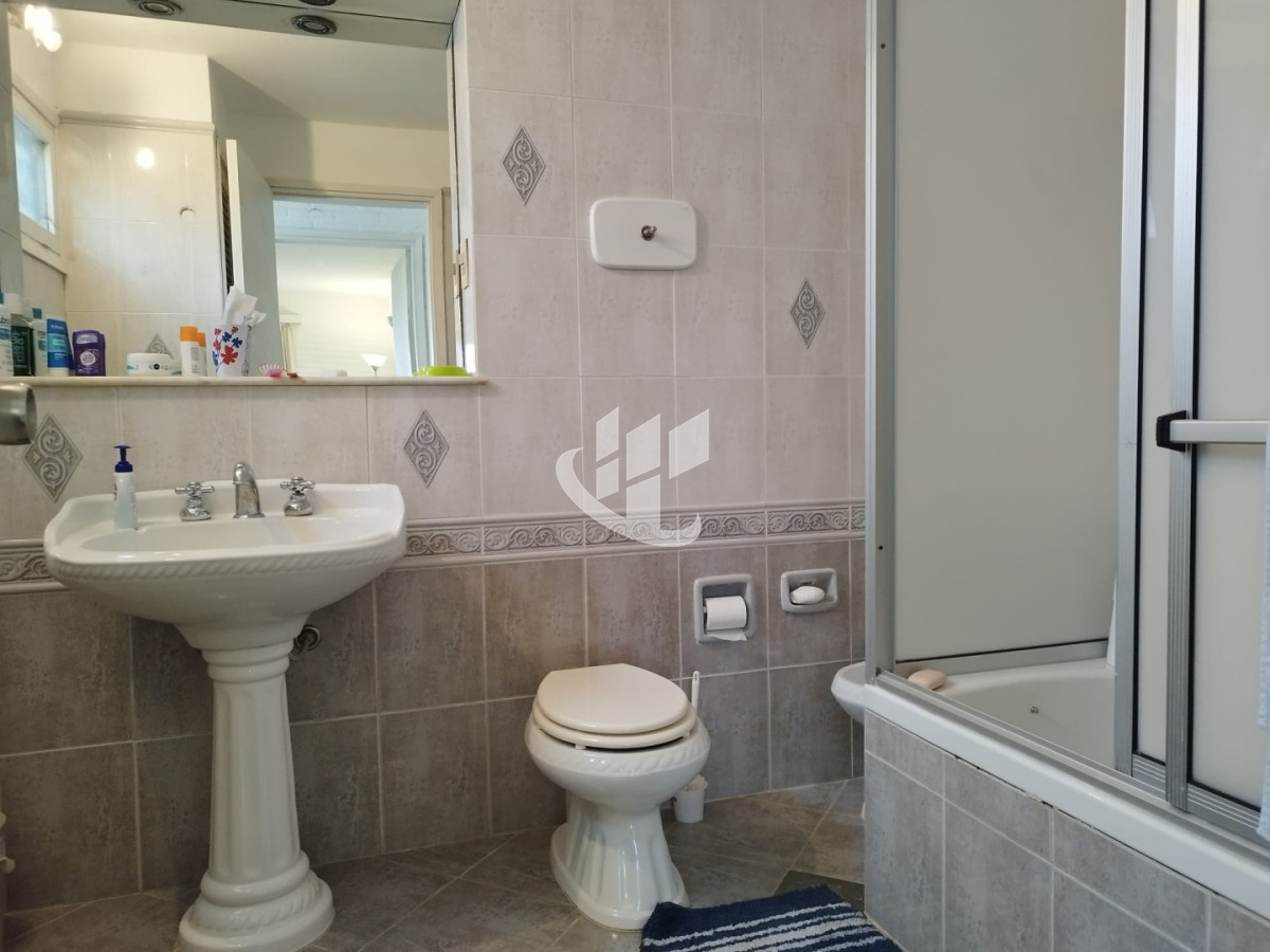 Casa ID.2971 - Casa en venta de 3 dormitorios y dependencia en Punta del Este