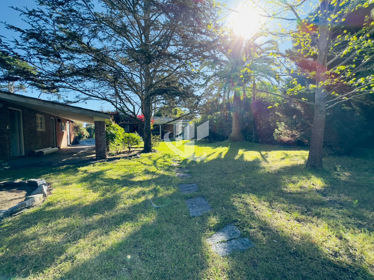 Casa ID.2876 - Alquiler de casa de 3 dormitorios en Punta del Este