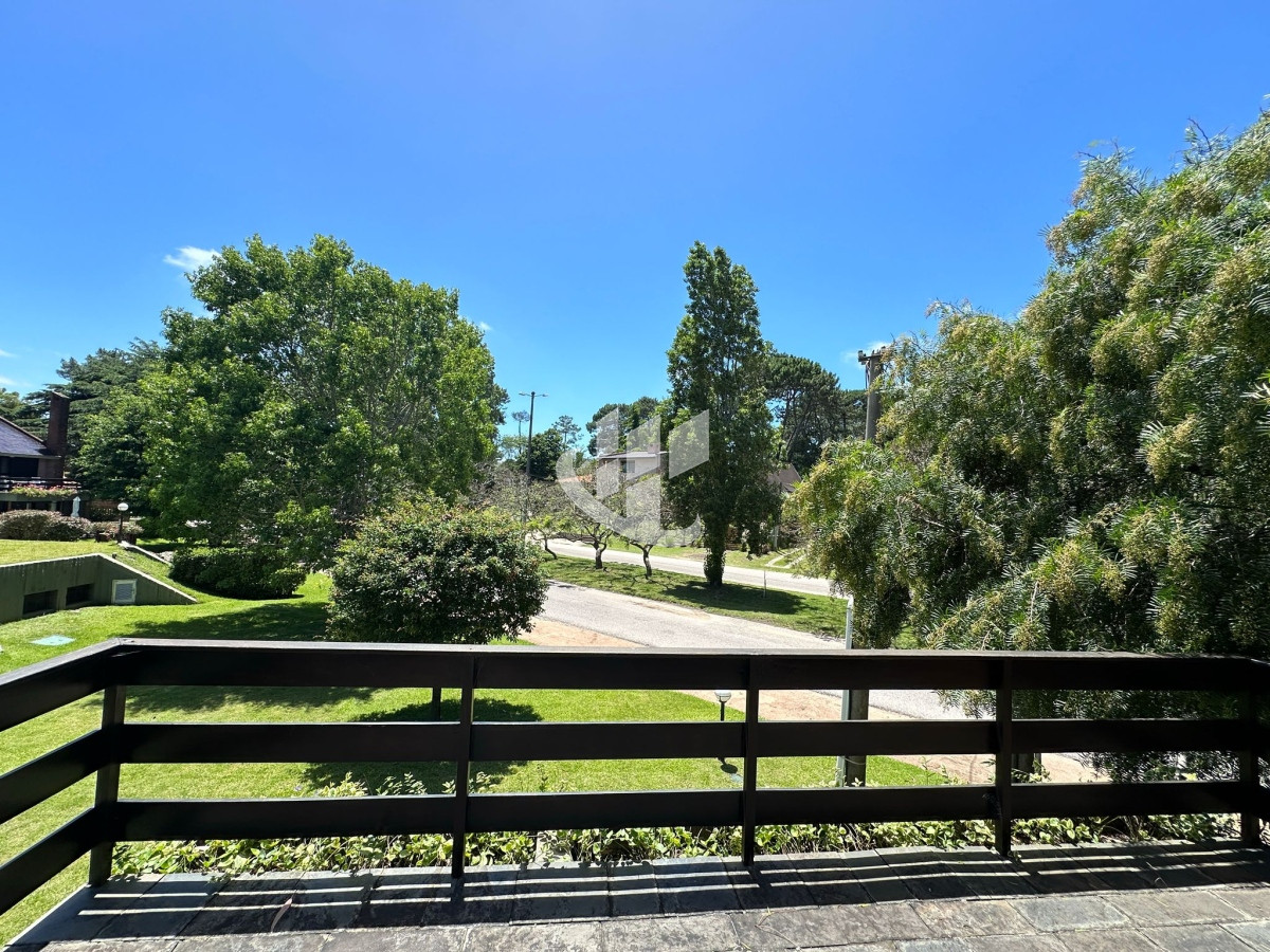 Casa ID.2882 - Alquiler de Temporada en Punta del este.