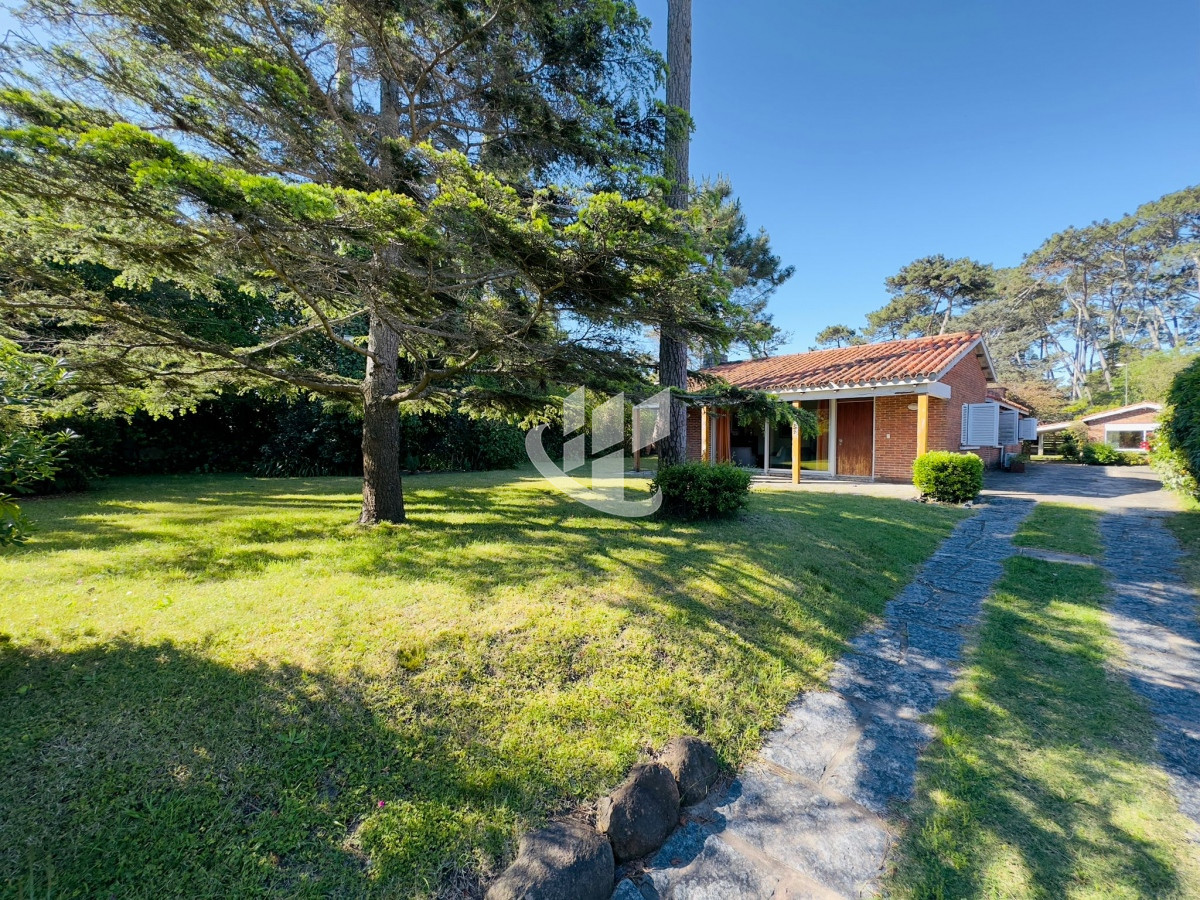 Casa ID.2876 - Alquiler de casa de 3 dormitorios en Punta del Este