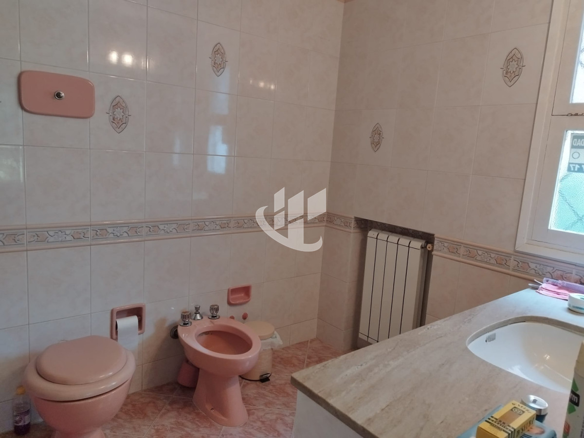 Casa ID.2971 - Casa en venta de 3 dormitorios y dependencia en Punta del Este