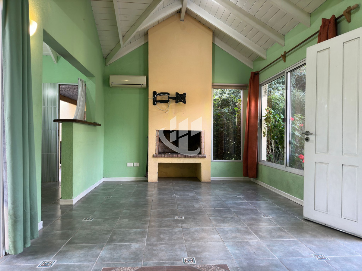 Casa ID.1167 - Casa en venta de 2 dormitorios en Punta del Este